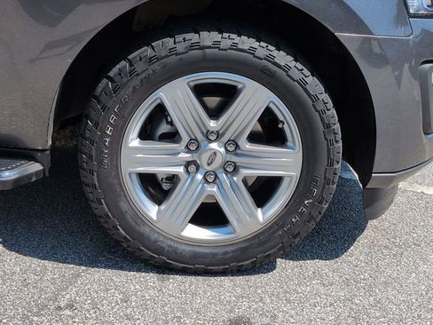 Used 2021 Ford Expedition XLT RWD image 11