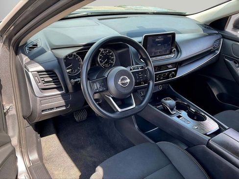 Used 2024 Nissan Rogue S image 19