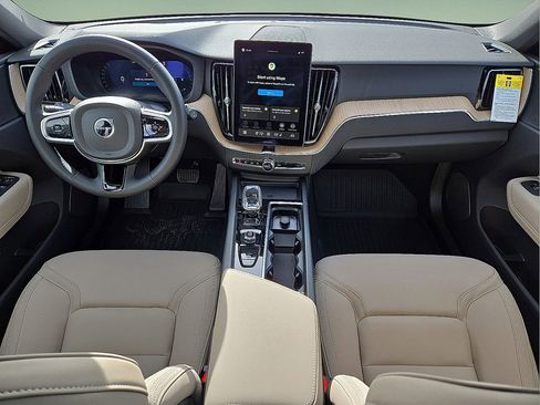 New 2026 Volvo XC60 B5 Plus w/ Protection Package Premier image 17