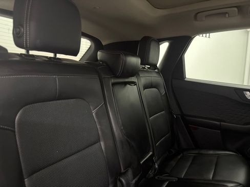 Used 2020 Ford Escape Titanium w/ Titanium Premium Package 2.0 FWD image 26