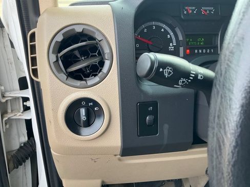 Used 2009 Ford E-350 and Econoline 350 XL RWD image 7