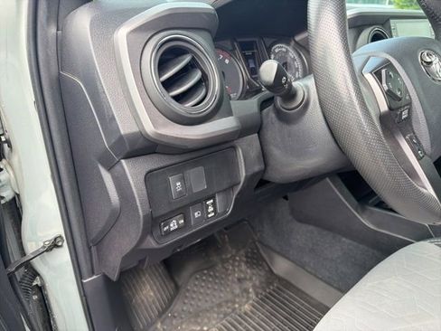 Used 2023 Toyota Tacoma TRD Sport AWD/4WD image 45