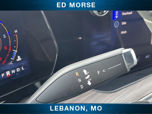 Used 2025 Chevrolet Suburban Z71 AWD/4WD image 15