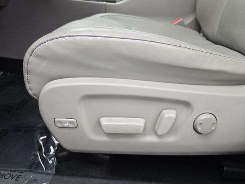 Used 2015 Toyota Highlander XLE FWD image 30
