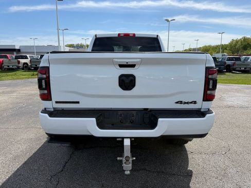 Used 2023 RAM 2500 Big Horn w/ Night Edition AWD/4WD image 3