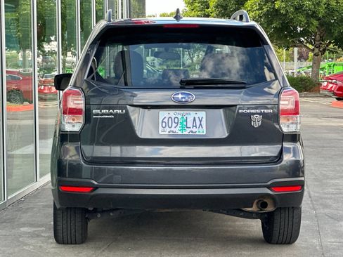 Used 2018 Subaru Forester 2.5i Premium AWD/4WD image 4