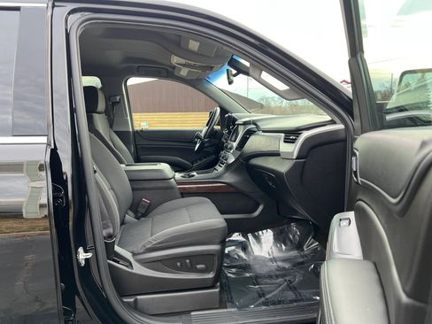 Used 2017 GMC Yukon SLE w/ SLE Value Package image 50