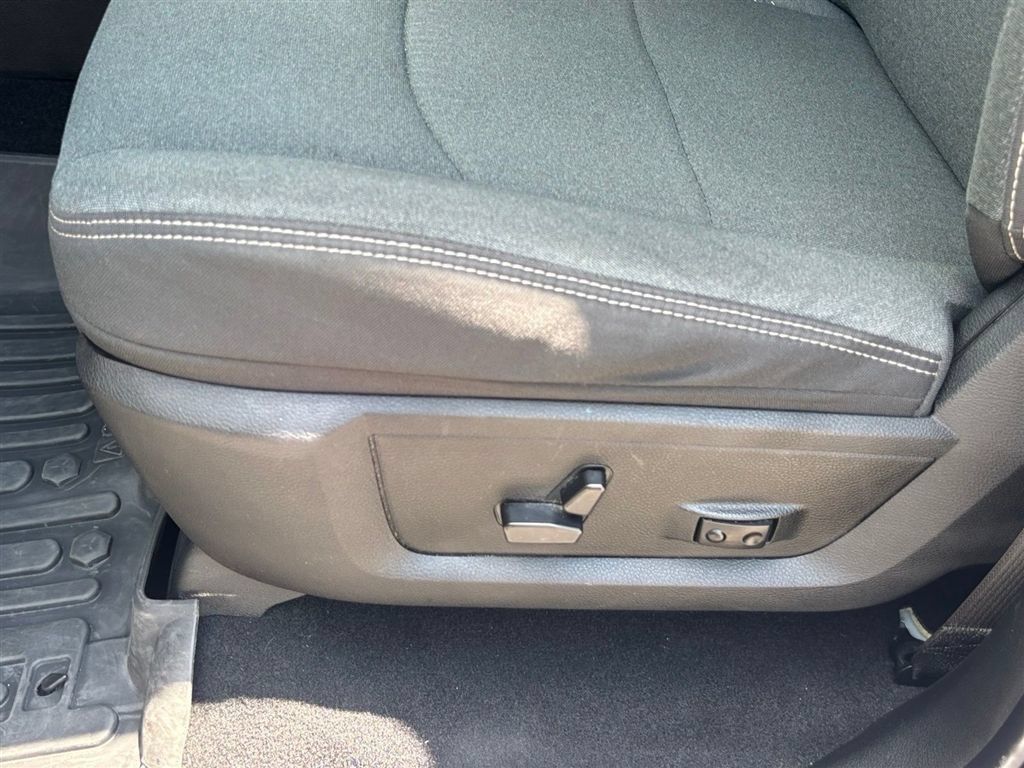 Used 2023 RAM 1500 Warlock AWD/4WD image 15