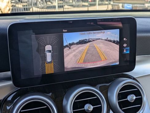 Used 2021 Mercedes-Benz GLC 300 GLC 300 image 24