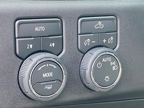 New 2026 Chevrolet Silverado 1500 LT AWD/4WD image 16