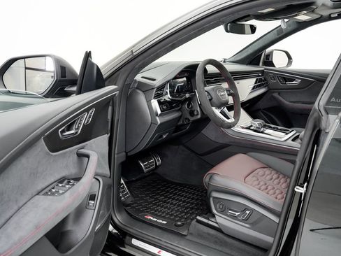 New 2026 Audi RS Q8 performance image 7