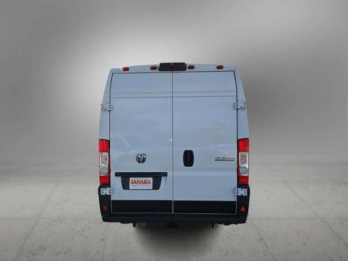 Used 2025 RAM ProMaster 3500 w/ Crew Van Package image 8