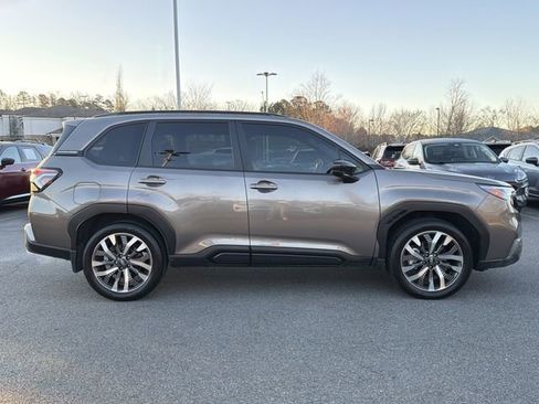 Used 2025 Subaru Forester Touring w/ Popular Package - Touring image 3