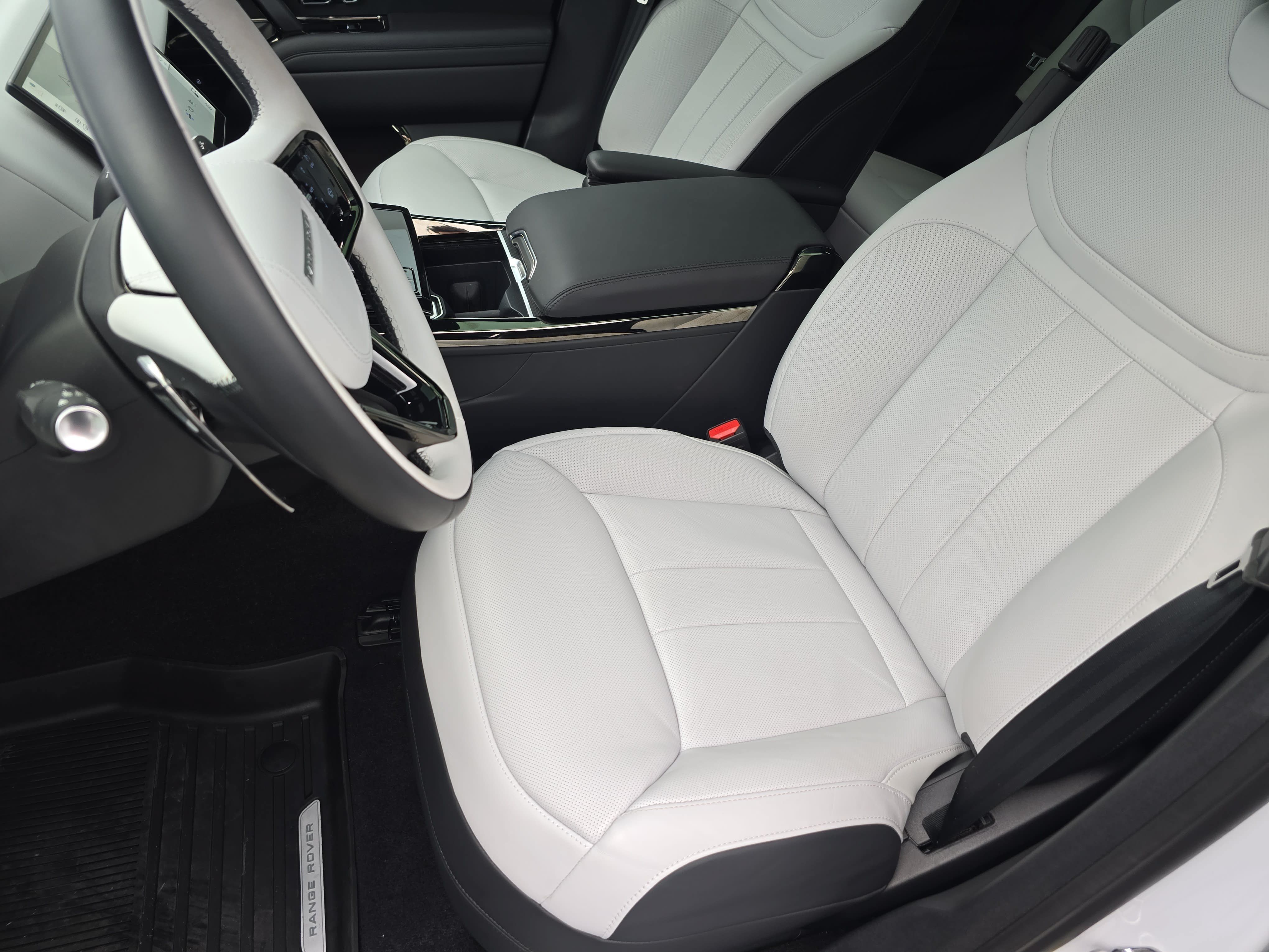 Certified 2024 Land Rover Range Rover Sport Dynamic SE AWD/4WD image 15