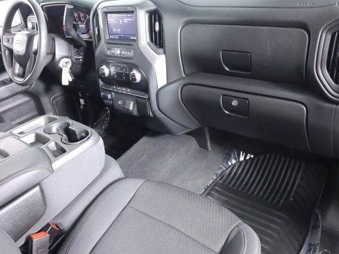 Used 2020 GMC Sierra 1500 4x4 Crew Cab w/ Sierra Value Package image 38