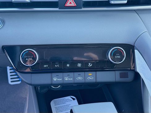New 2026 Hyundai Elantra Sport FWD image 12