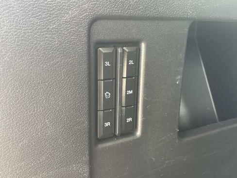 Used 2024 Ford Expedition Max XLT RWD image 9