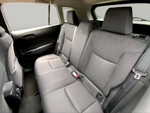 Used 2025 Toyota Corolla Cross LE FWD image 20