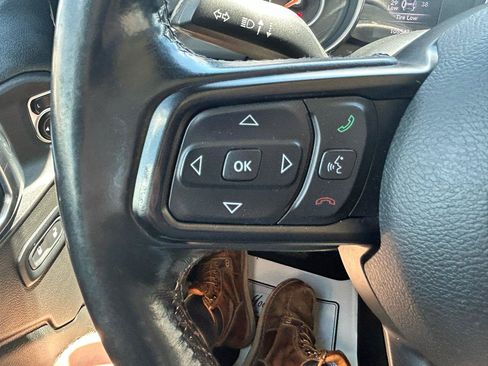 Used 2019 Jeep Wrangler Unlimited Sport S AWD/4WD image 17