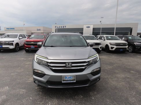 Used 2017 Honda Pilot Touring image 5