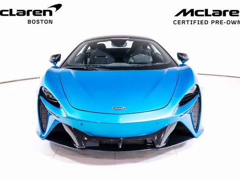 Used 2024 McLaren Artura RWD image 8