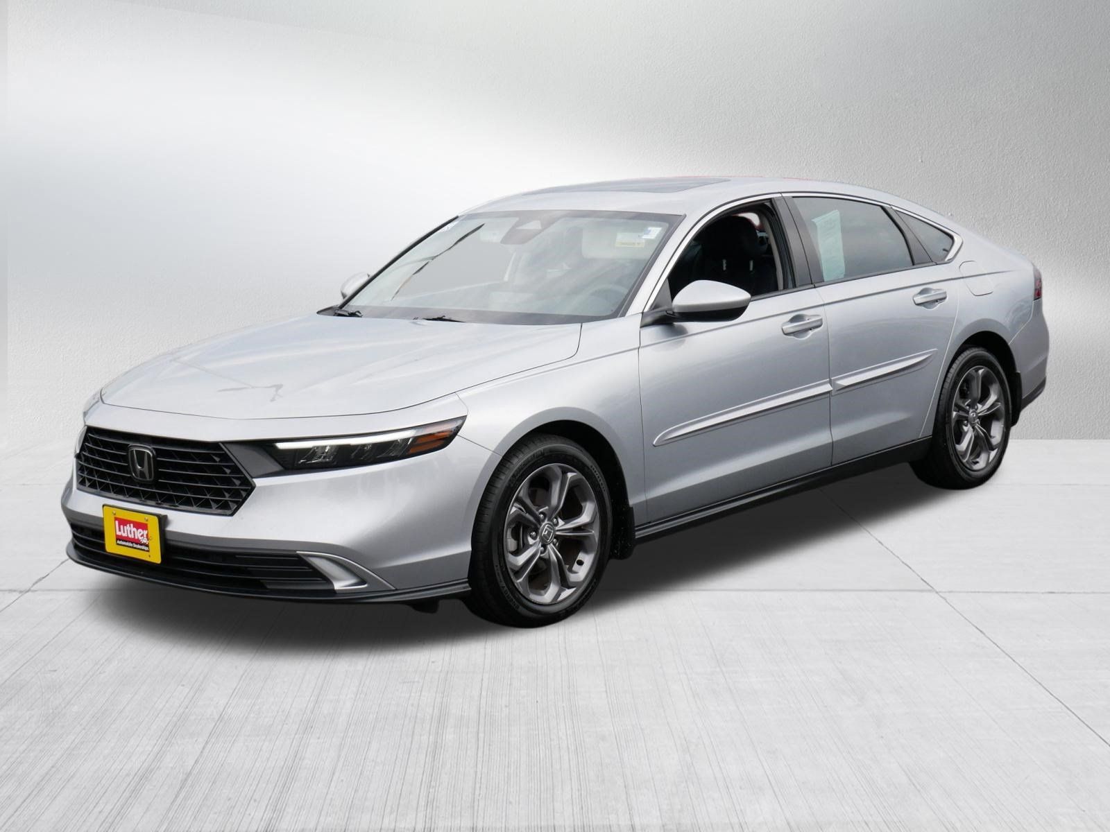 Used 2024 Honda Accord EX image 3