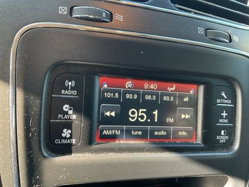 Used 2018 Dodge Journey SE w/ Popular Equipment Group FWD image 16