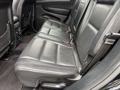 Used 2018 Jeep Grand Cherokee Limited w/ Luxury Group II image 31