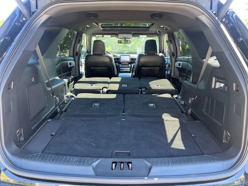 Used 2022 Ford Explorer ST w/ Equipment Group 401A AWD/4WD image 32
