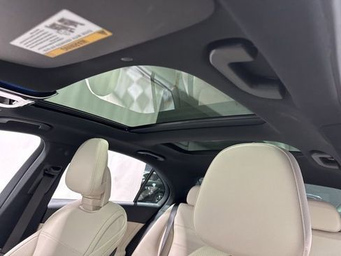 Used 2025 Mercedes-Benz C 300 4MATIC Sedan image 30