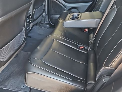 Used 2024 Jeep Grand Cherokee Limited image 23