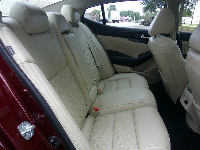 Used 2019 Nissan Maxima Platinum w/ Sport Mat Group FWD image 19