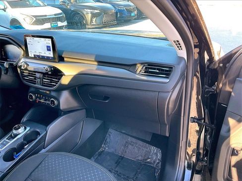 Used 2024 Ford Escape Active image 12