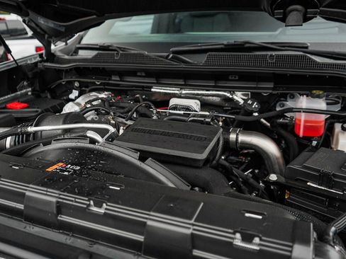 New 2026 Chevrolet Silverado 2500 ZR2 w/ LPO, Dark Essentials Package AWD/4WD image 7