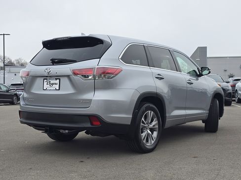 Used 2016 Toyota Highlander Plus image 7