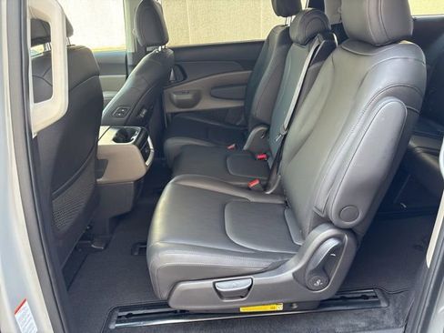 Certified 2026 Kia Carnival EX FWD image 26