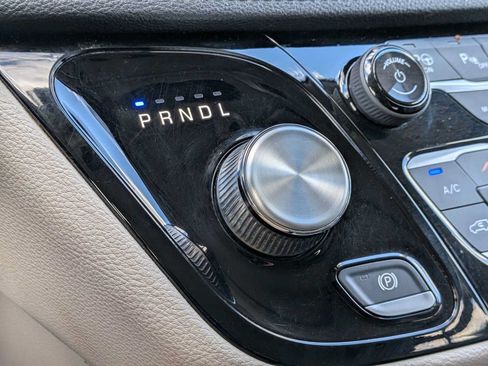 Certified 2018 Chrysler Pacifica Touring-L FWD image 31