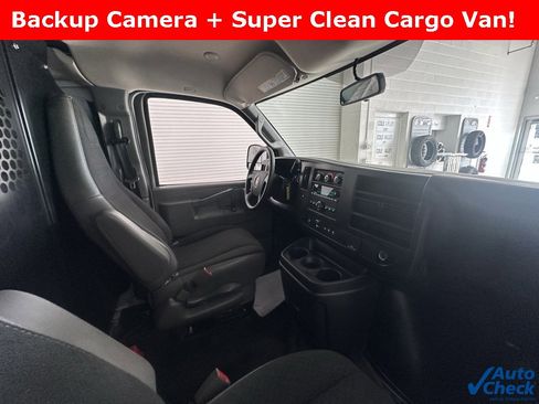 Used 2023 GMC Savana 2500 w/ Driver Convenience Package image 19