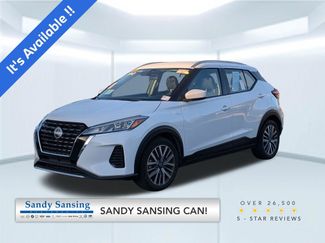 Used 2024 Nissan Kicks SV video 1