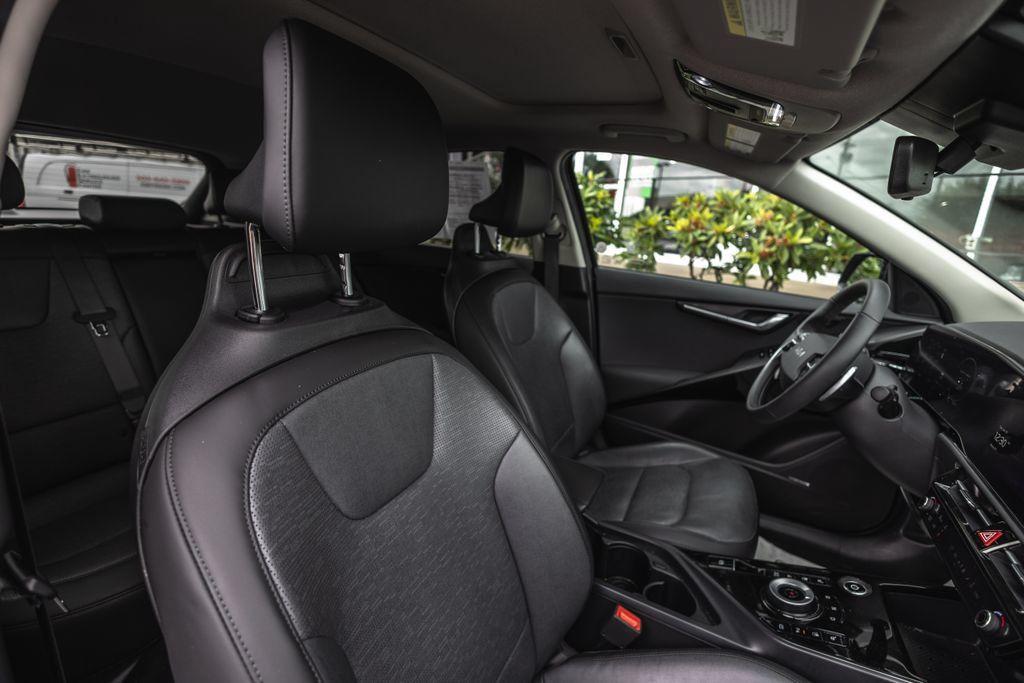 Used 2023 Kia Niro Wave w/ Wave Preserve Package FWD image 27