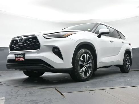 Certified 2026 Toyota Highlander XLE AWD/4WD image 33