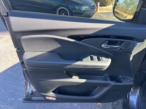 Certified 2021 Honda Passport Touring image 22