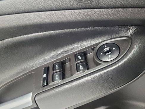 Used 2018 Ford Escape SE image 27