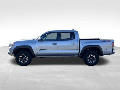 Used 2020 Toyota Tacoma TRD Off-Road image 7