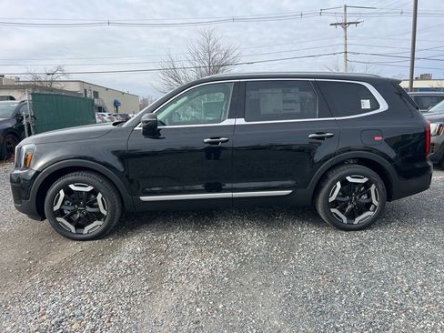 New 2025 Kia Telluride S image 2
