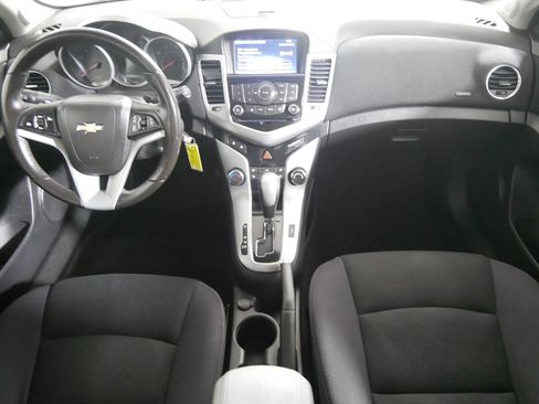 Used 2014 Chevrolet Cruze LT FWD image 10