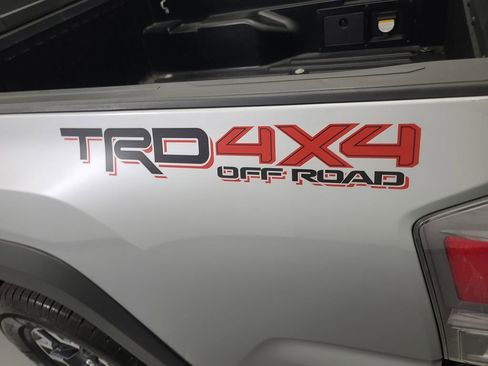 Used 2023 Toyota Tacoma TRD Off-Road image 13