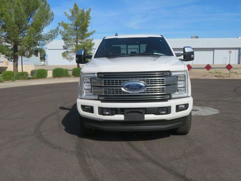 Used 2019 Ford F250 Platinum w/ Platinum Ultimate Package AWD/4WD image 11