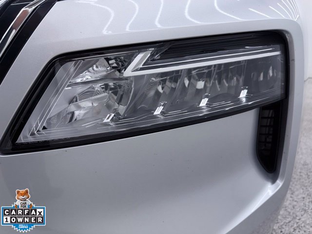 Used 2022 Nissan Rogue SV FWD image 8