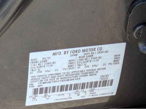 Used 2025 Ford Explorer Active w/ Active Comfort Package RWD image 31
